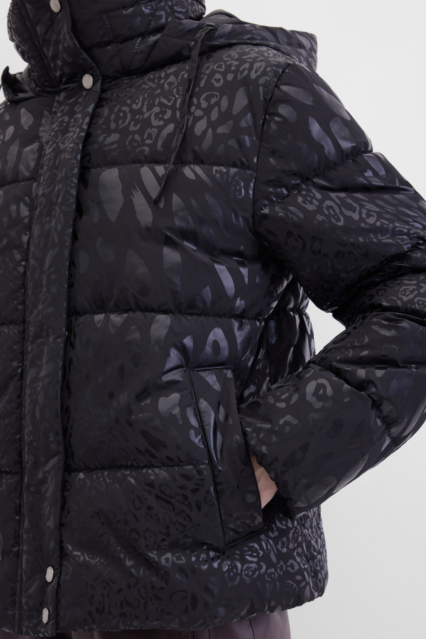 Куртка зимняя с капюшоном