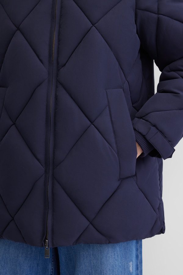 Куртка на молнии