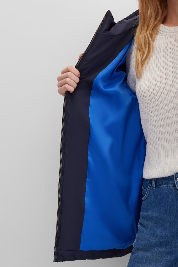 Куртка на молнии