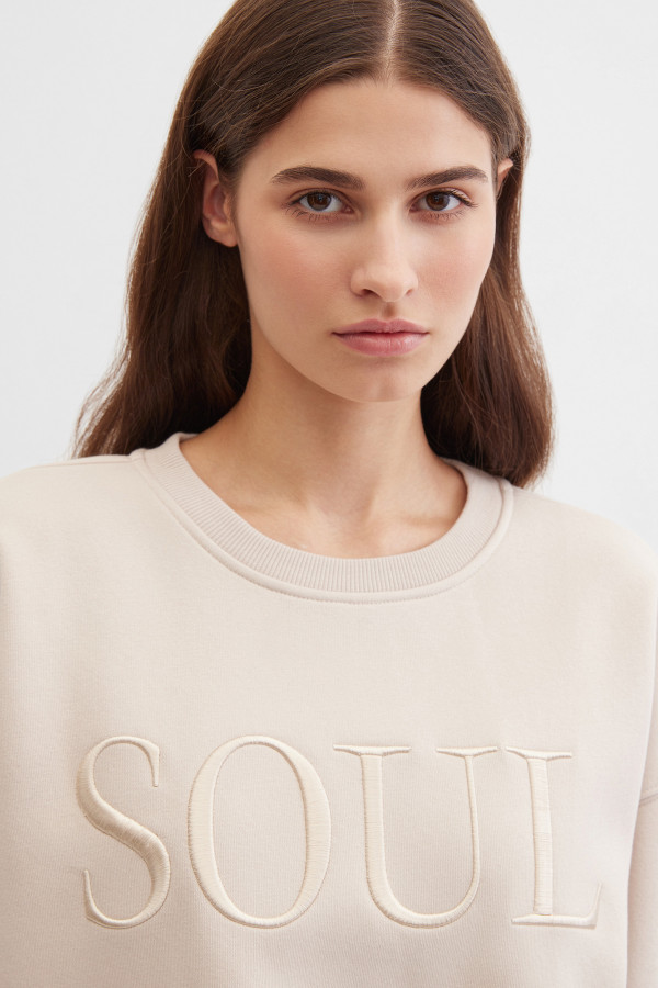 Свитшот широкого кроя