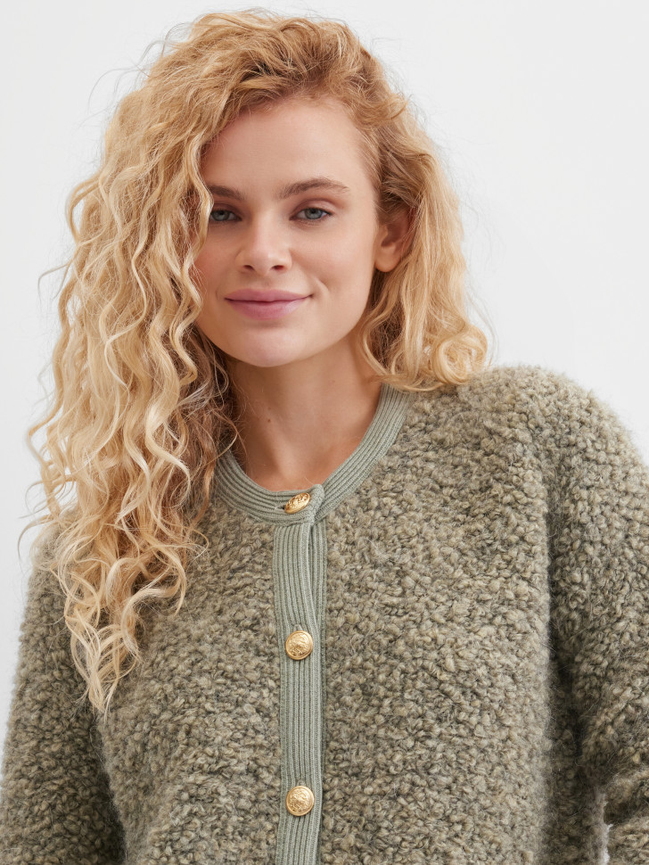 Кардиган на пуговицах