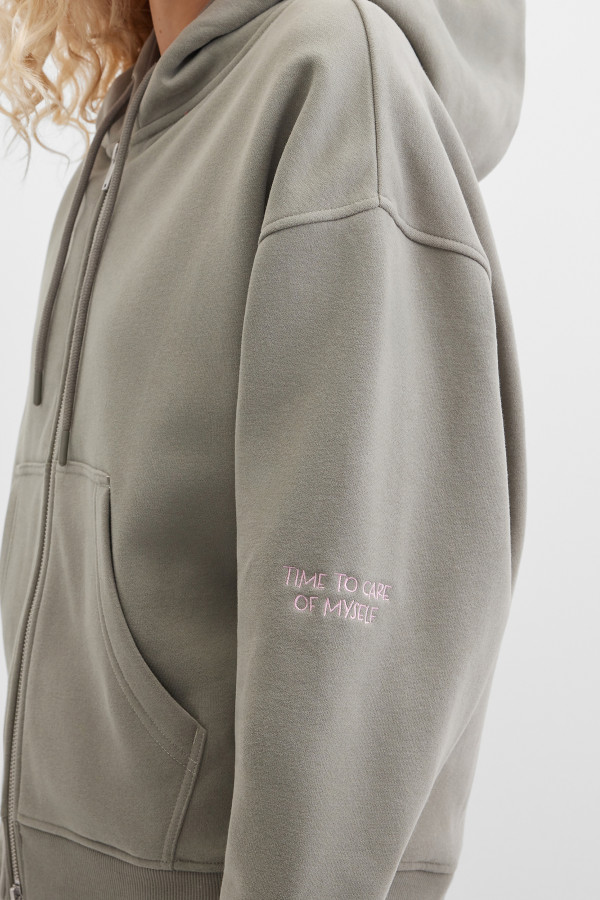 Толстовка с капюшоном