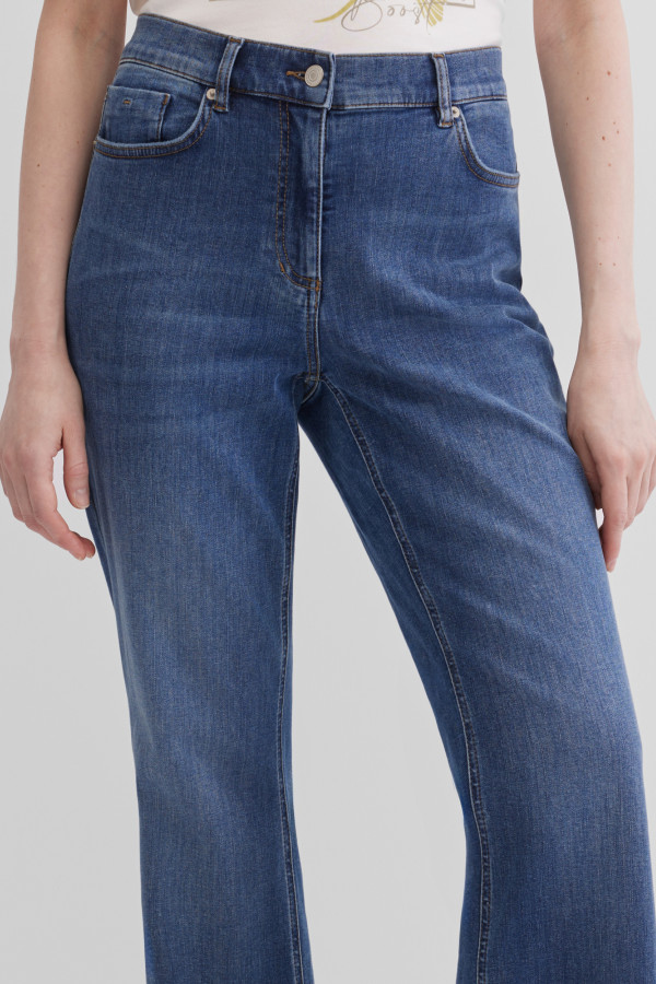 Джинсы свободного кроя