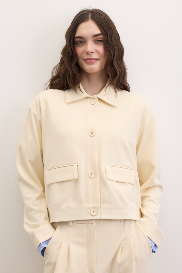 Жакет пуговицах