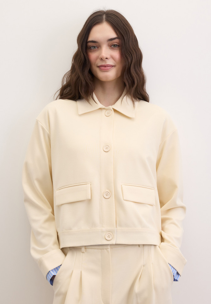 Жакет пуговицах