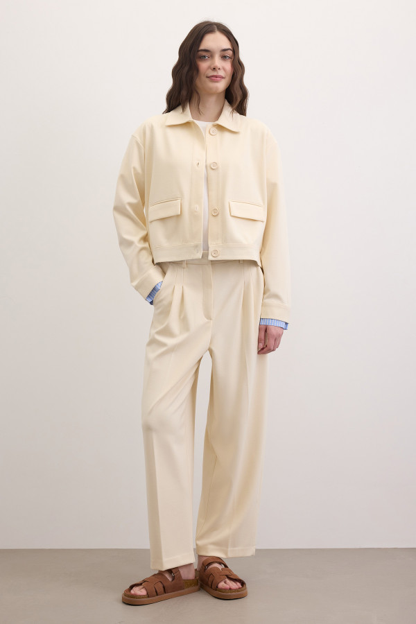 Жакет пуговицах