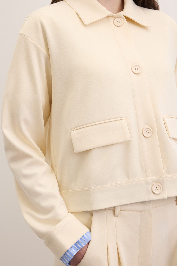 Жакет пуговицах