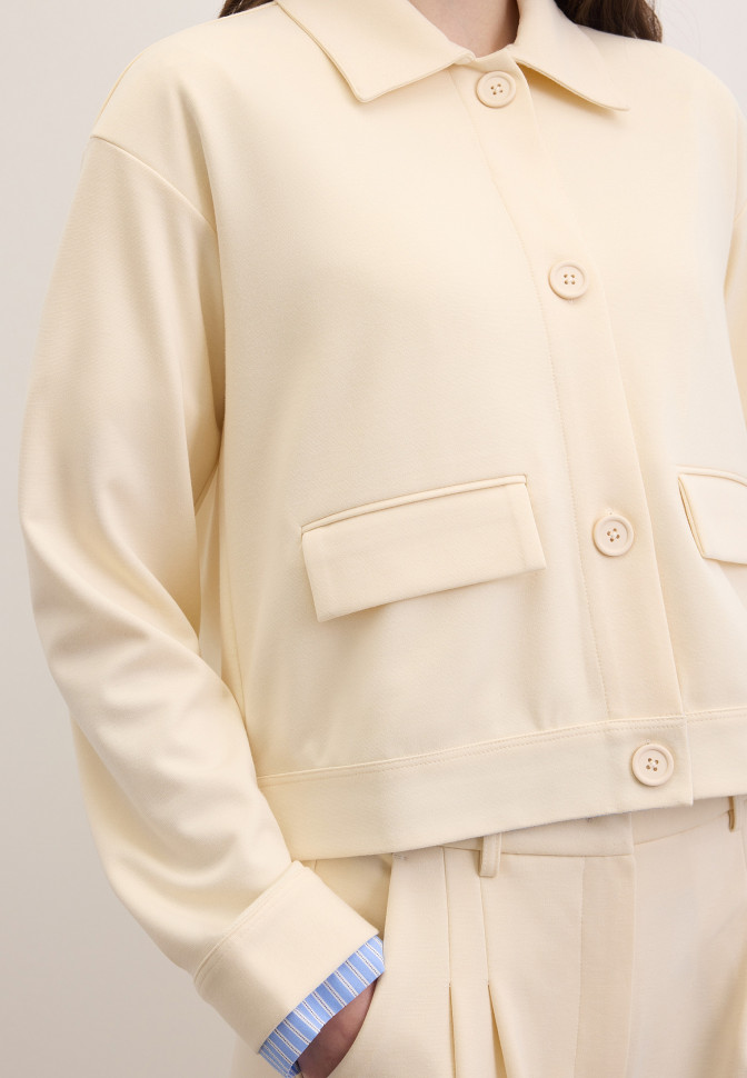 Жакет пуговицах