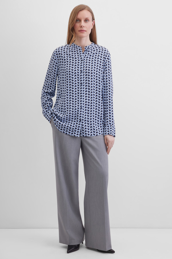 Блузка с длинными рукавами