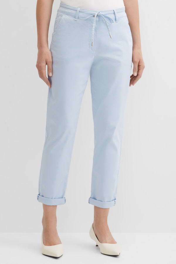 Брюки чинос