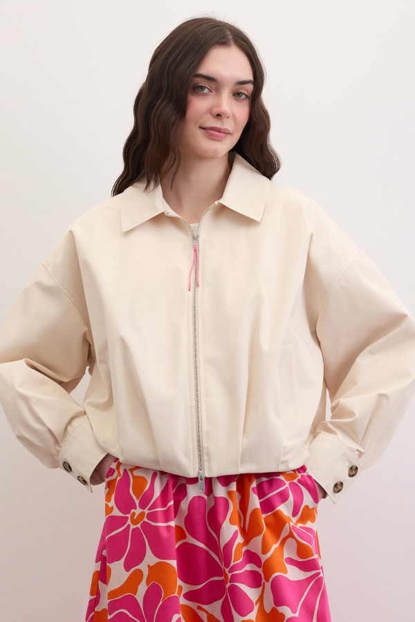 Бомбер с защипами