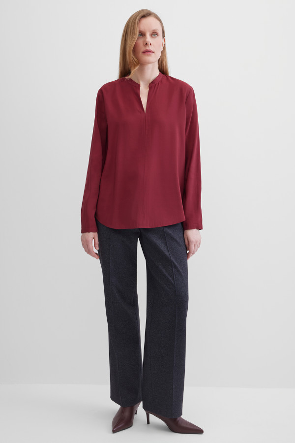 Блузка с длинными рукавами