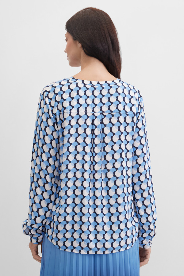 Блузка из вискозы
