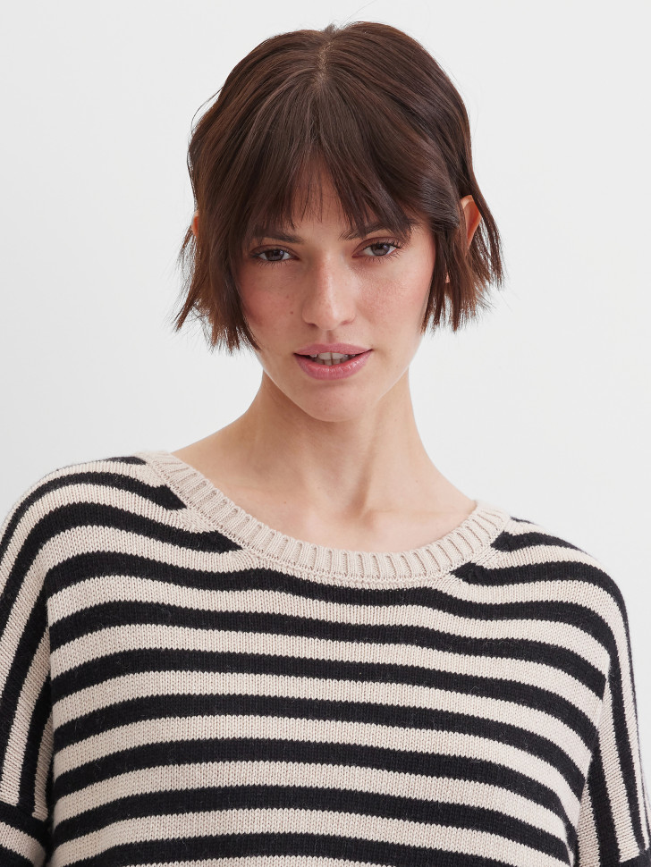 Джемпер в полоску