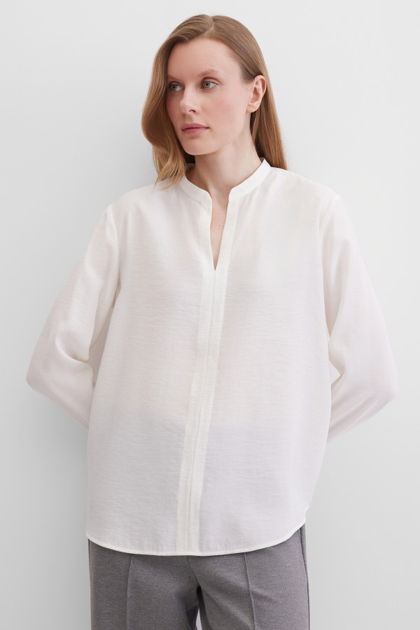 Блузка с длинными рукавами