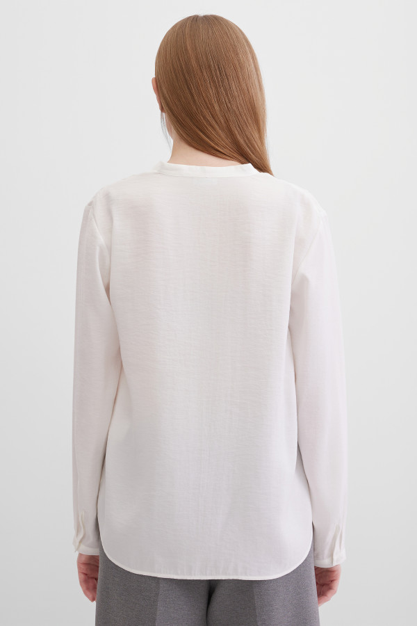 Блузка с длинными рукавами