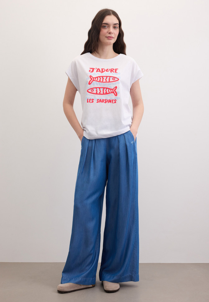 Футболка с вышивкой