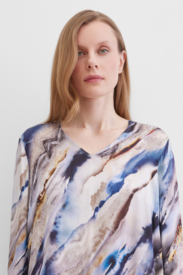 Платье с абстрактным принтом