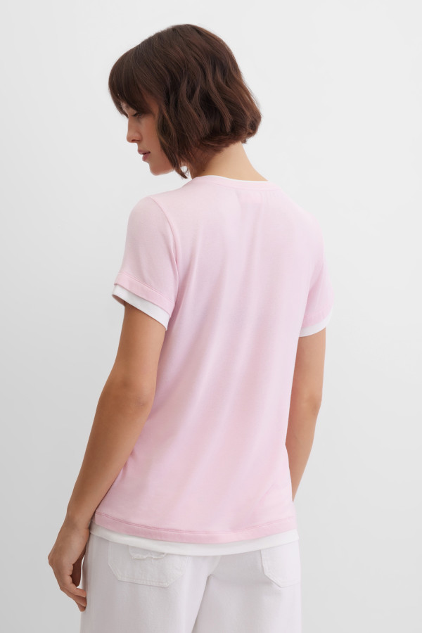 Футболка с контрастной отделкой