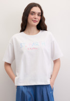 Футболка с вышивкой надписью