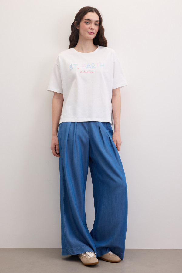 Футболка с вышивкой надписью