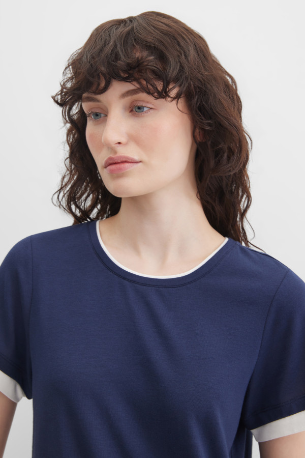 Футболка с контрастной отделкой