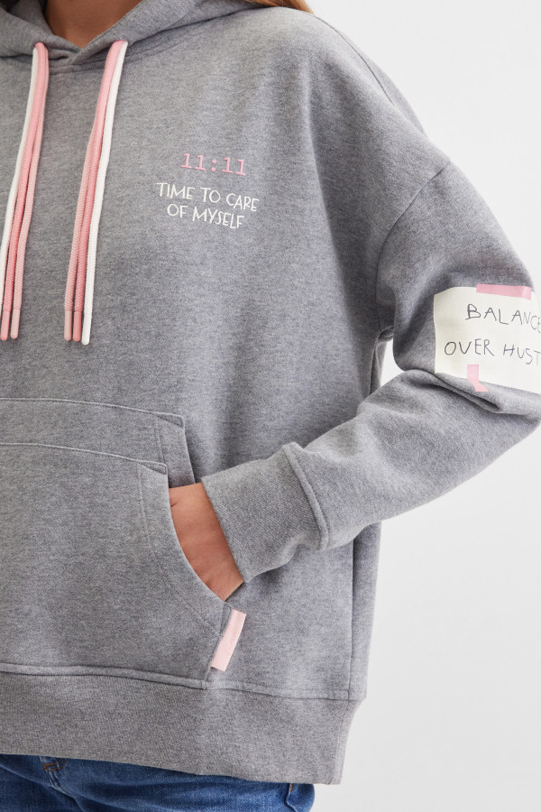 Свитшот-худи с капюшоном