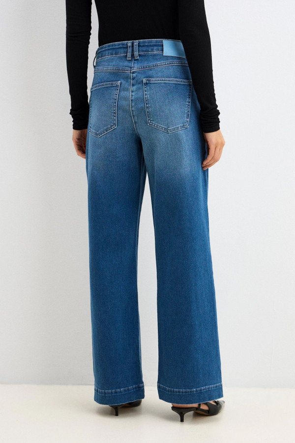 Джинсы широкие