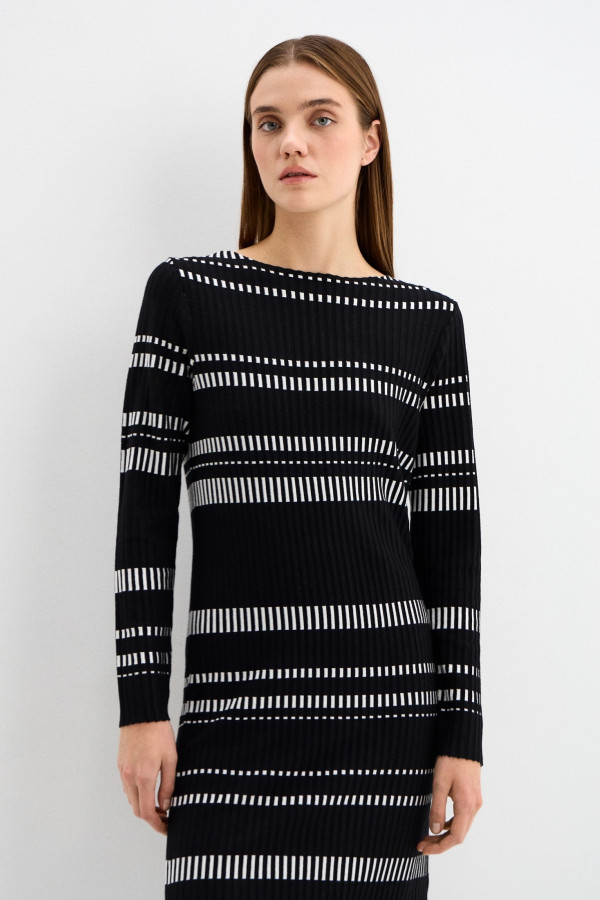 Платье трикотажное