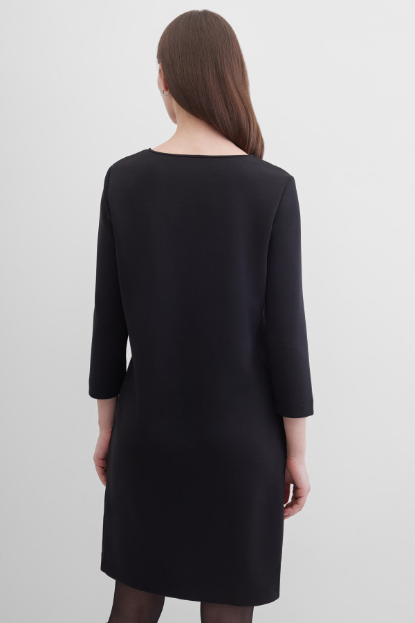 Платье прямого кроя