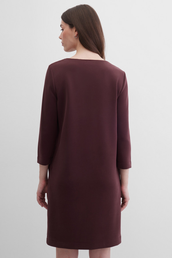 Платье прямого кроя