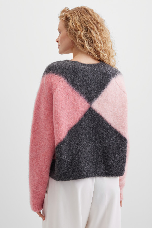 Джемпер вязаный