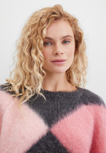 Джемпер с мохером