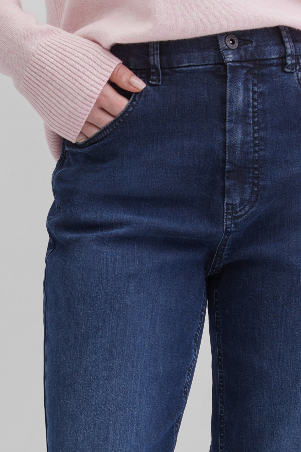 Джинсы свободного кроя