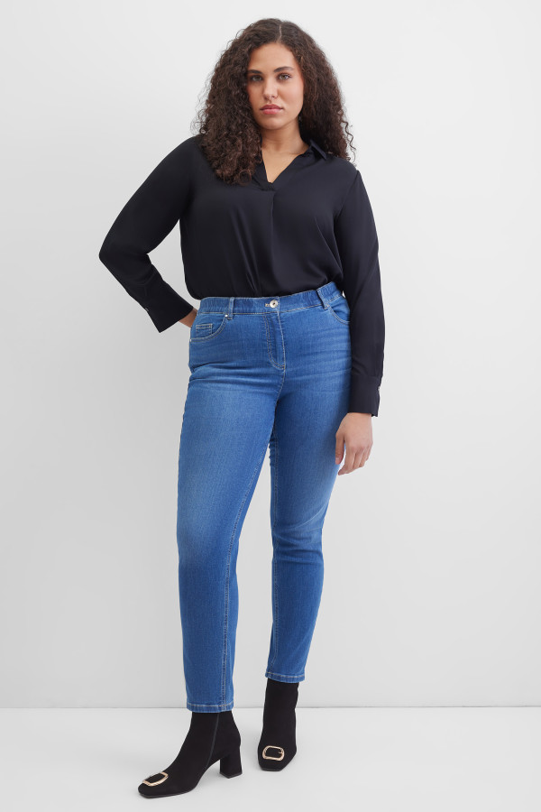 Джинсы зауженные