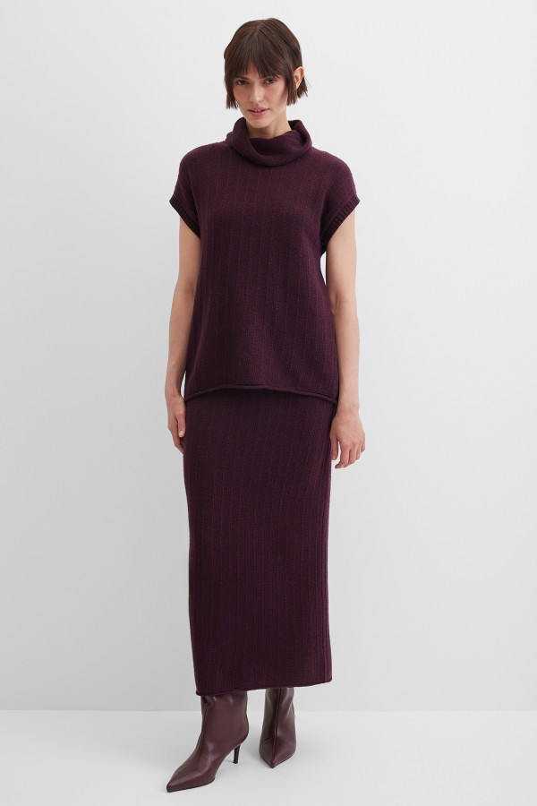 Жилет вязаный