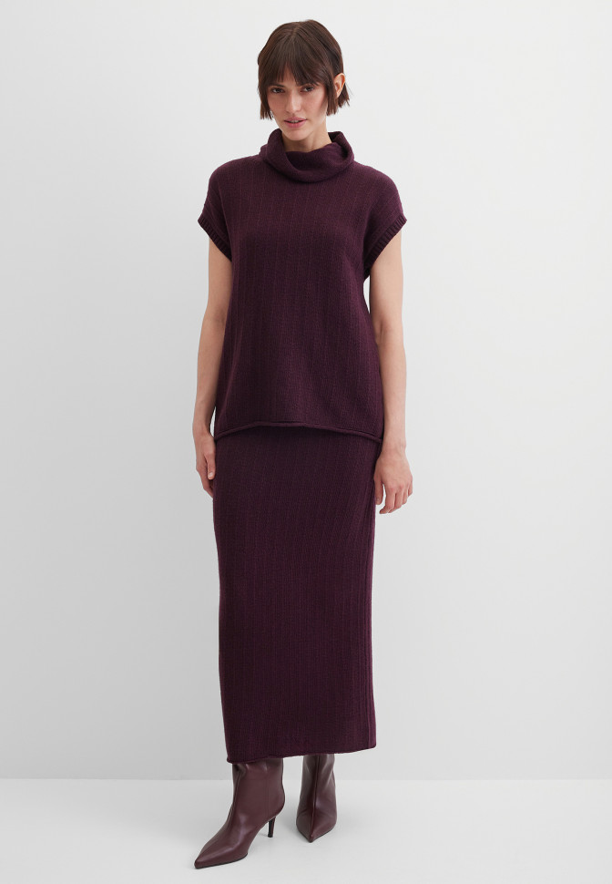 Жилет вязаный