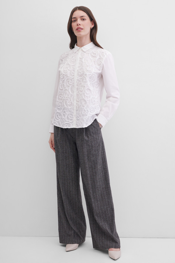 Блузка с фактурной отделкой