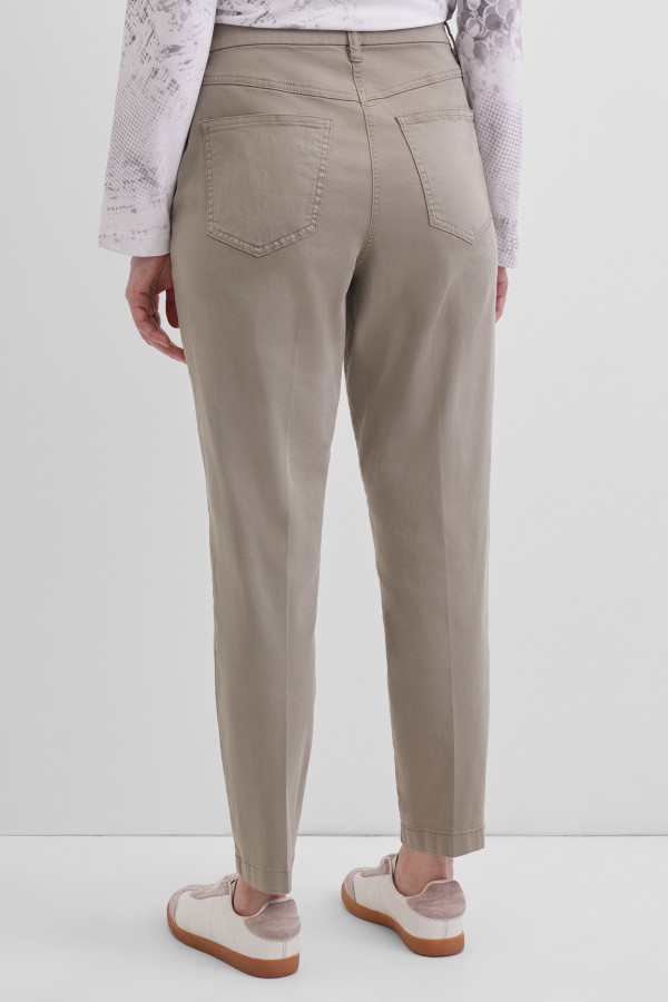 Брюки прямого кроя с карманами