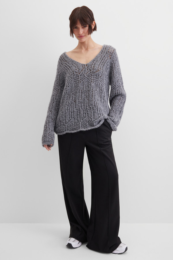 Пуловер фактурной вязки