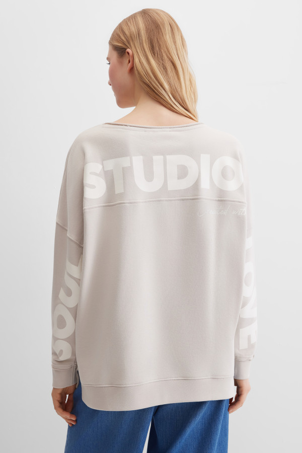 Свитшот оверсайз