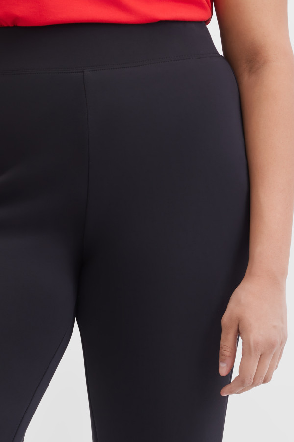 Брюки без карманов