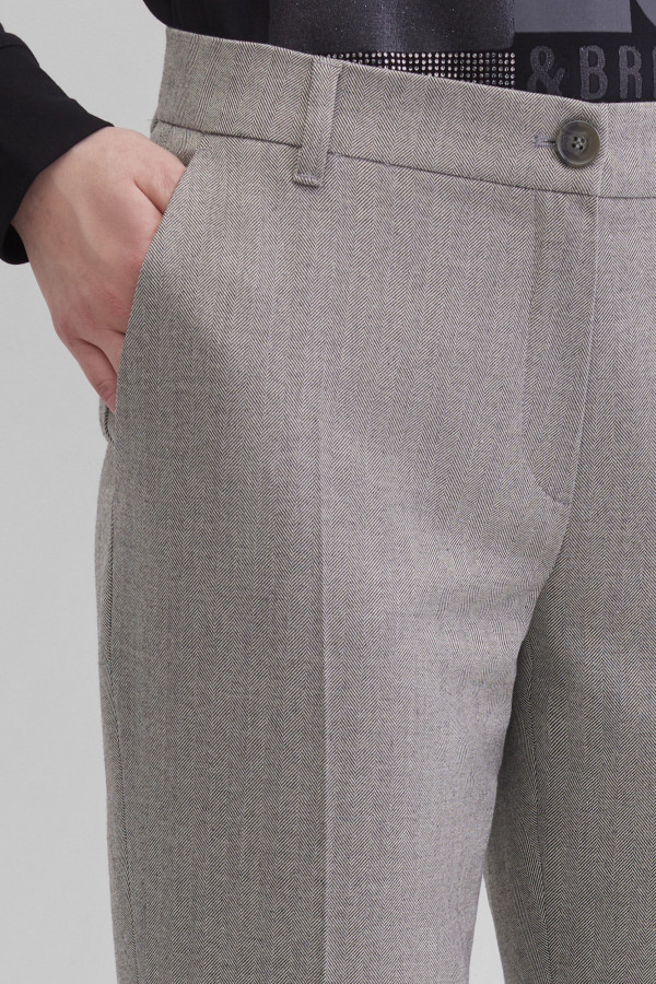 Брюки прямого кроя со стрелками