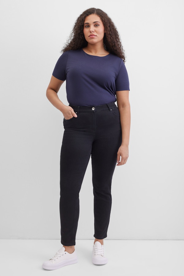 Джинсы укороченные зауженные