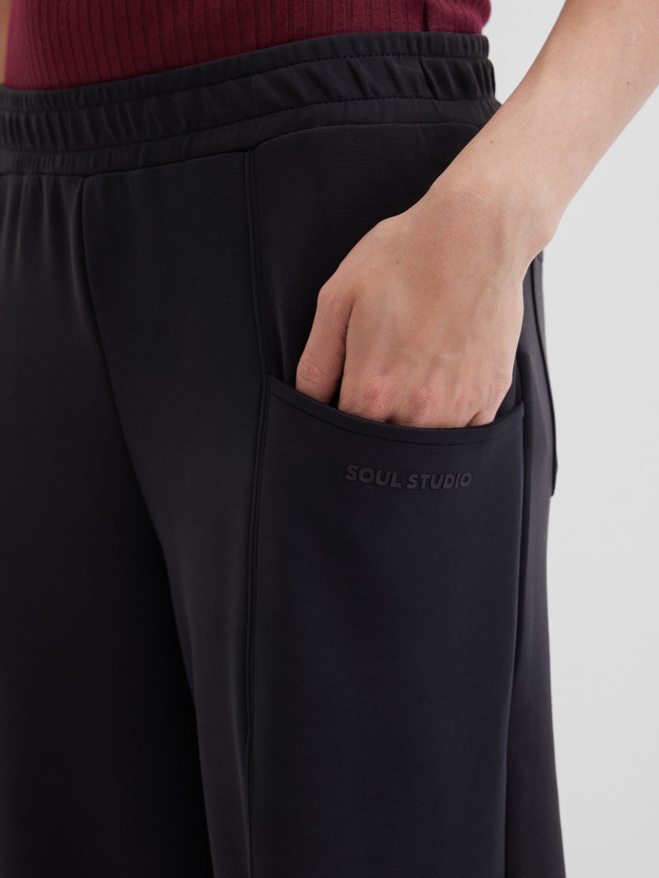 Брюки трикотажные