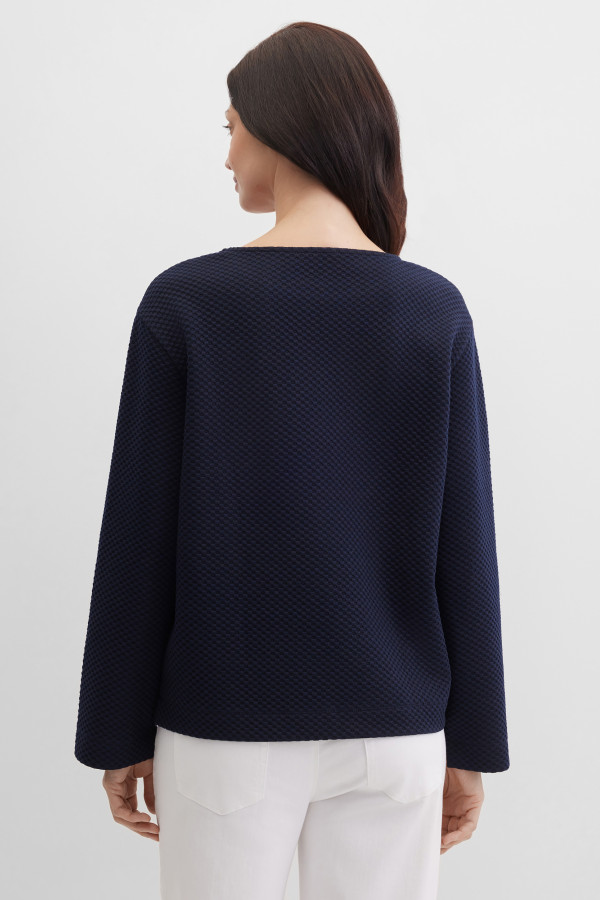 Свитшот из фактурного трикотажа