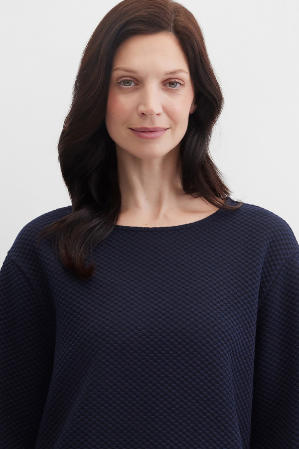 Свитшот из фактурного трикотажа