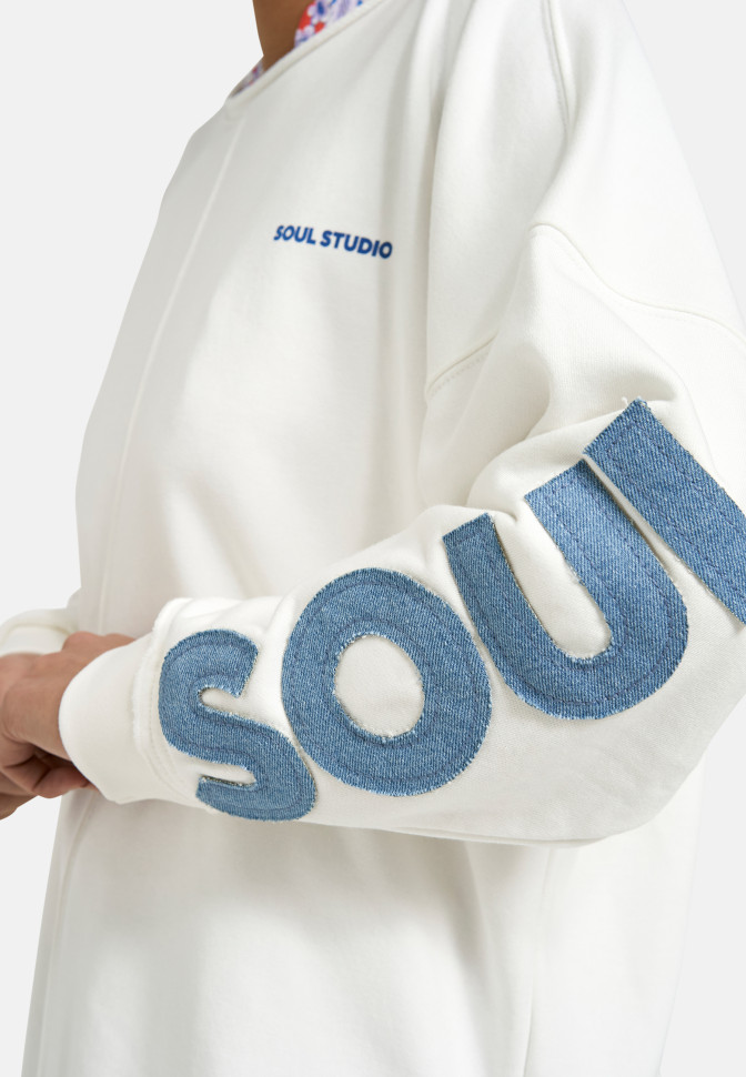 Свитшот оверсайз