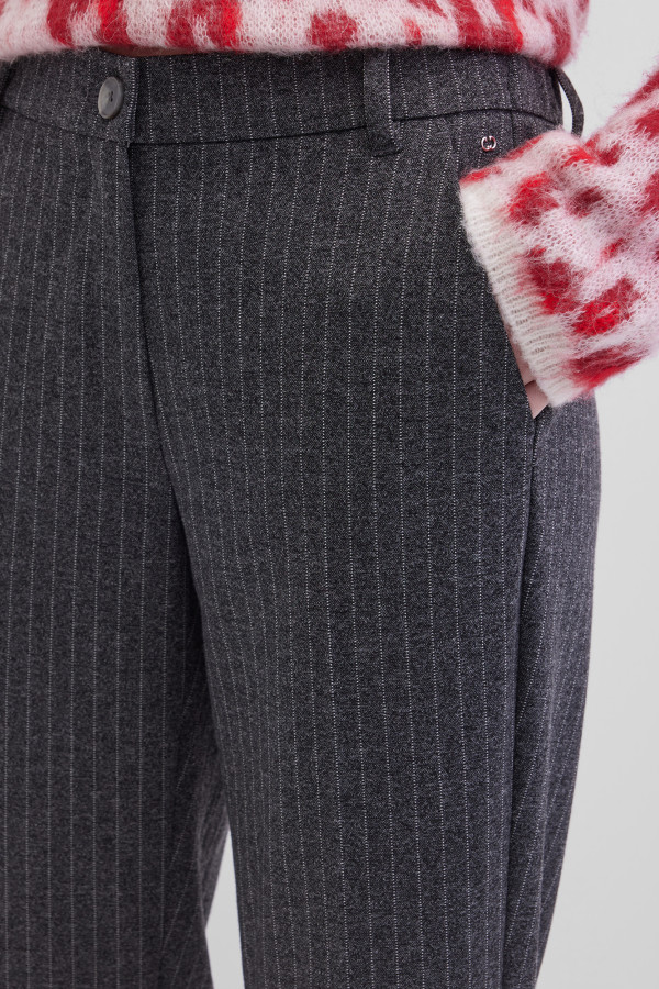 Брюки трикотажные, прямые, со стрелками