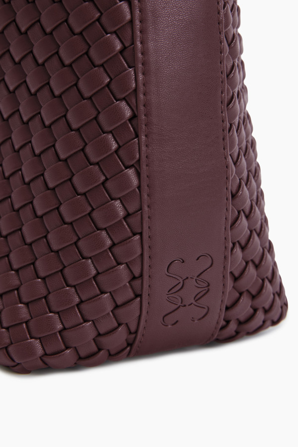 Сумка с плетением